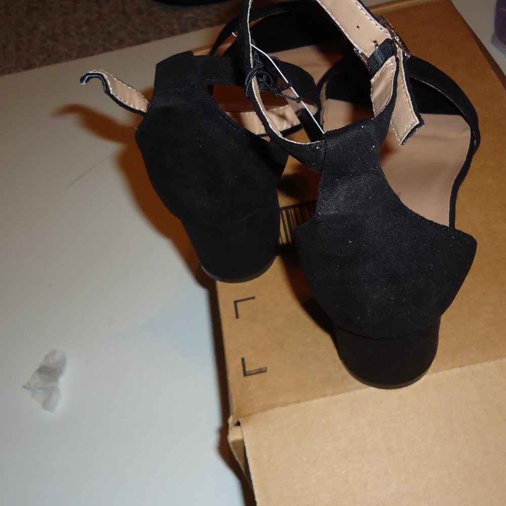 Fashion Women’s Ankle Strap Heel Sandal - Black - Picture 9 of 14